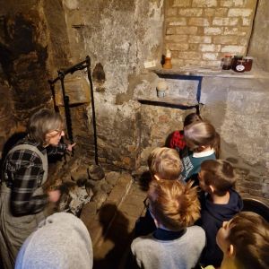 Amatnieku darbnīcā "Austras raksti"